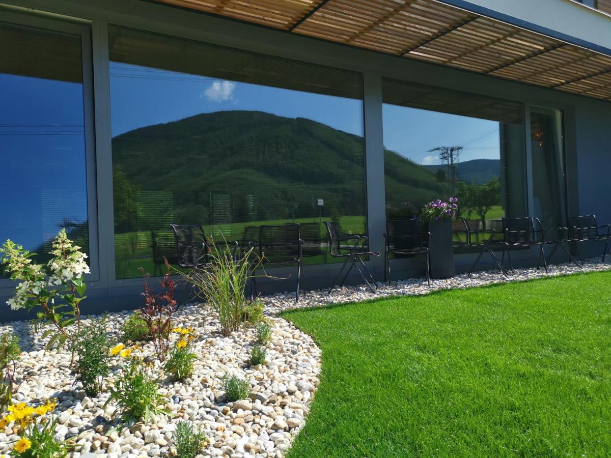 Hotel Maralak Kunčice pod Ondřejníkem 外观 照片